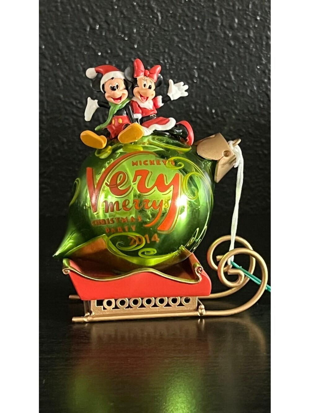 2014 Disney Mickey & Minnie Very Merry Christmas Sleigh Ornament